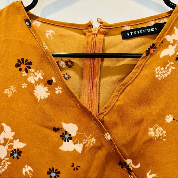 XS V-neck Mustard Dress with Flower Prints - Picture 2 of 4
